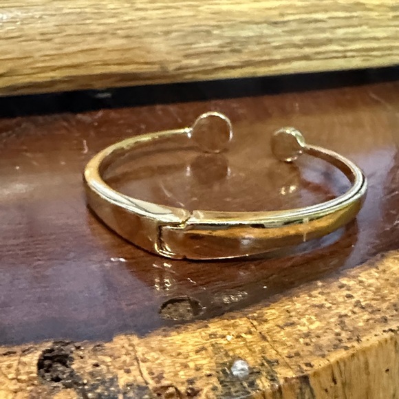 Kate Spade Gold Bracelet with Black Spade Charm Hinge Open Small - Picture 4 of 6